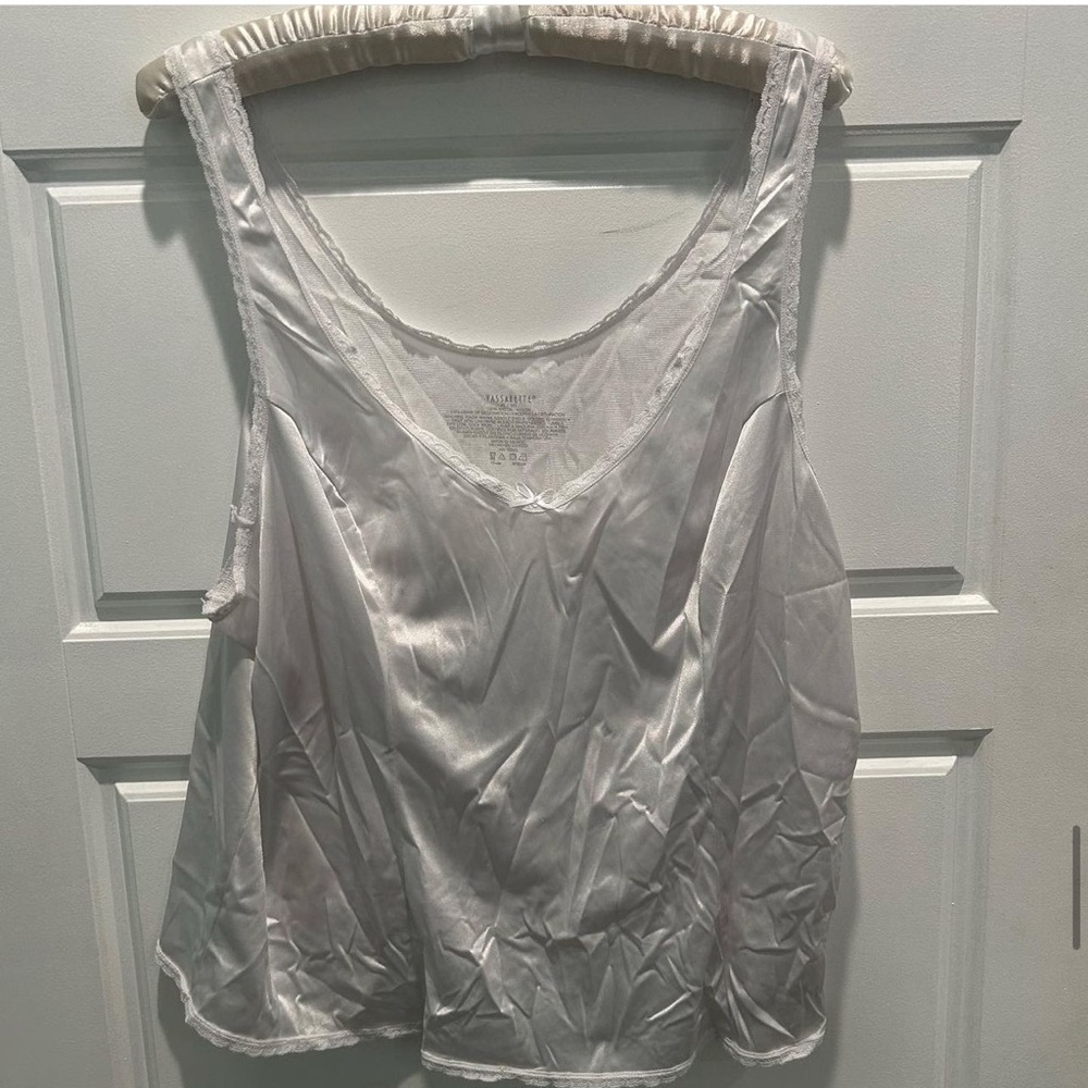 white slip top